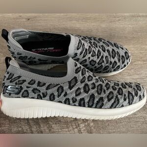 Skechers Women's Black and Gray Leopard Sneakers